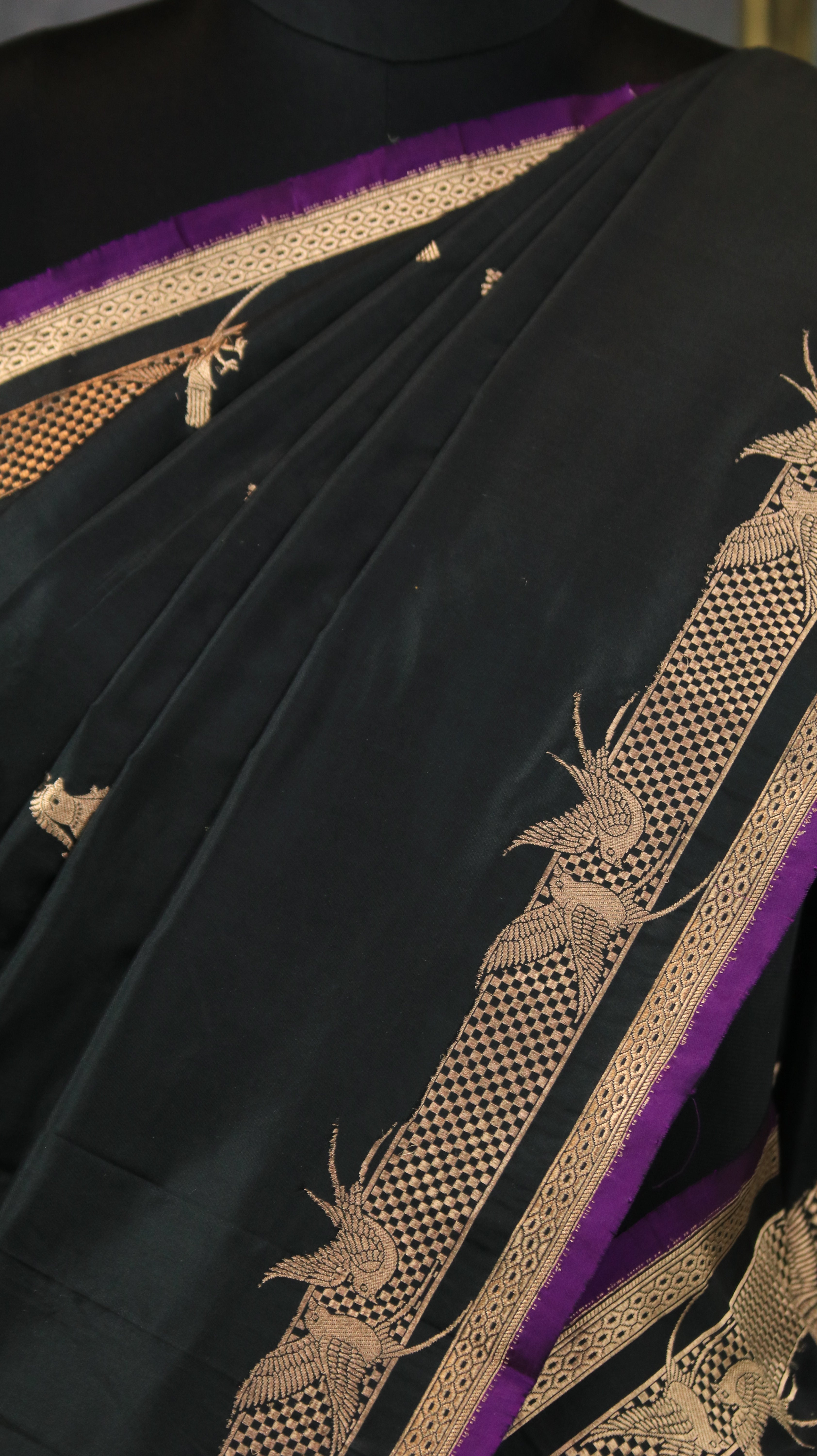 Sable Empress | Banarasi