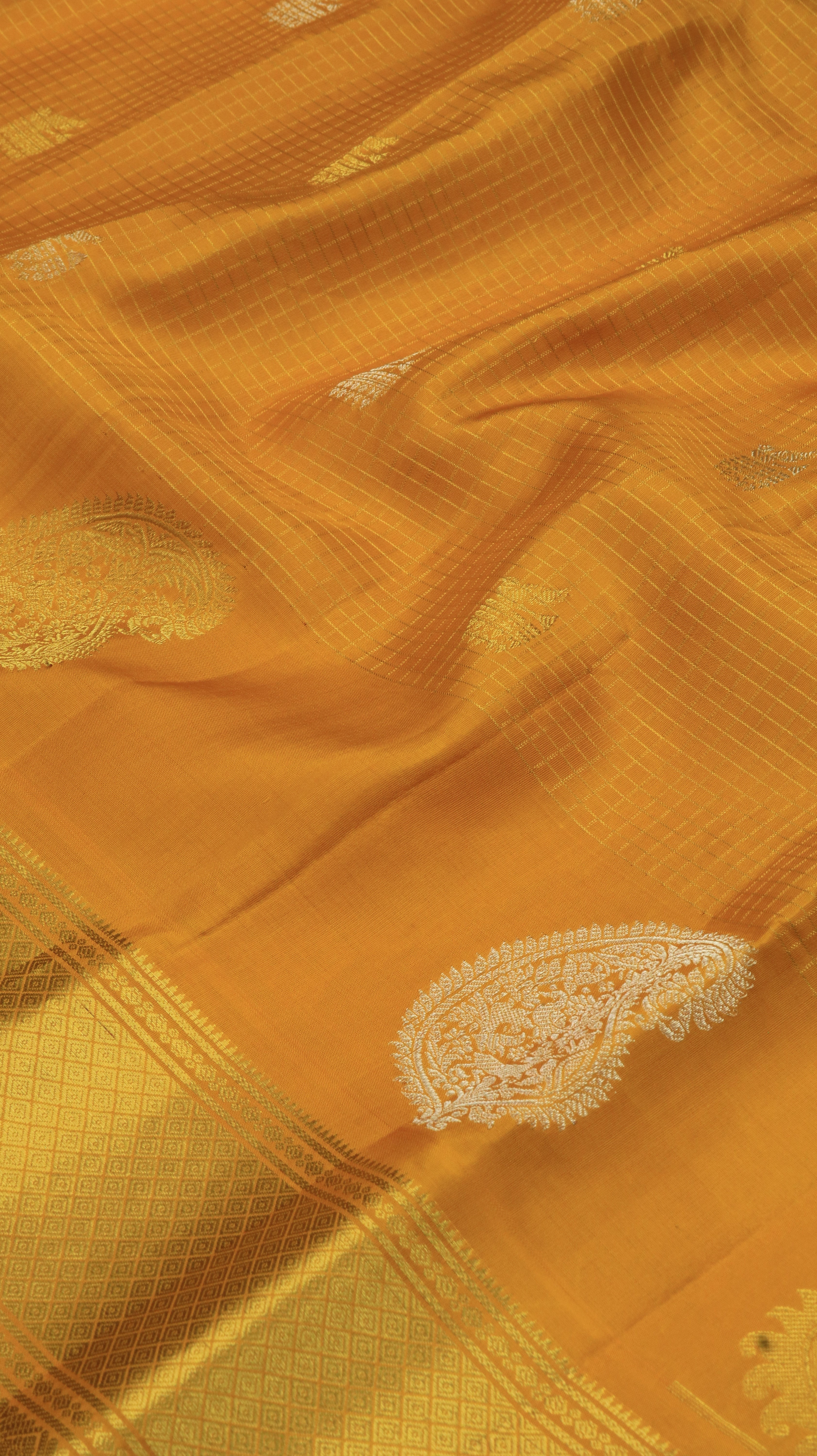 Golden Marigold | Gadwal