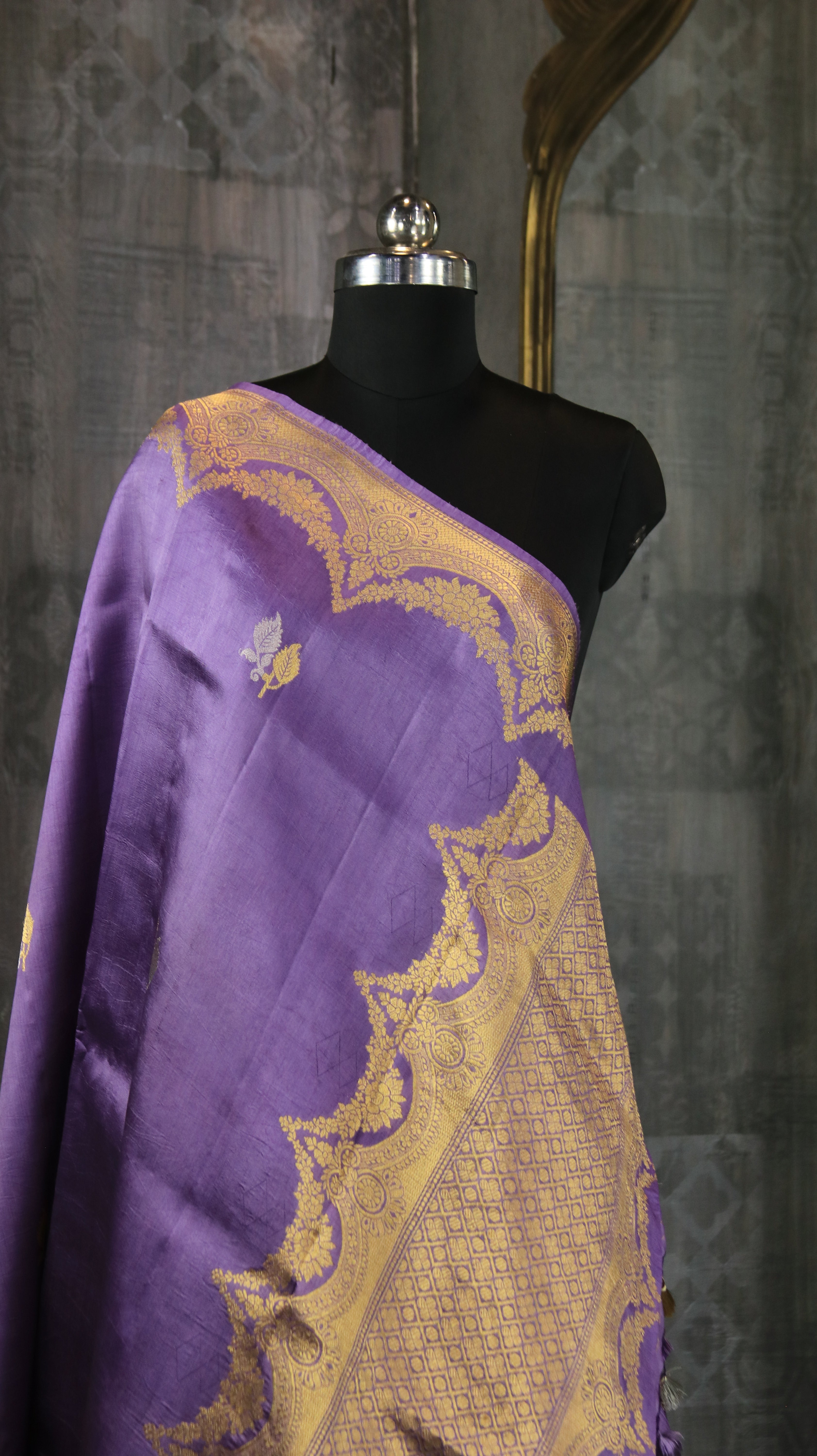 Lilac Empress | Banarasi