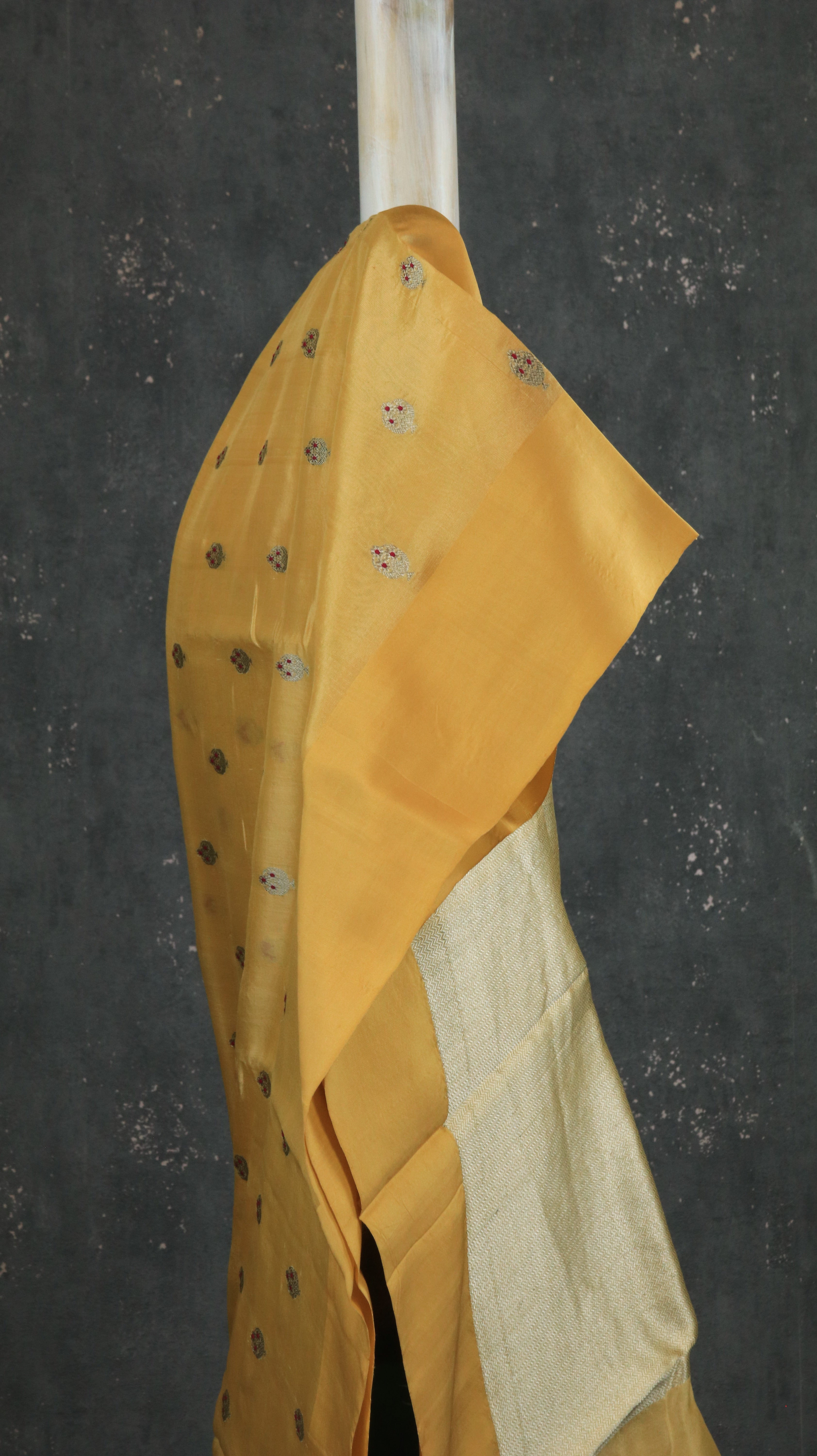 Golden Aura | Chanderi