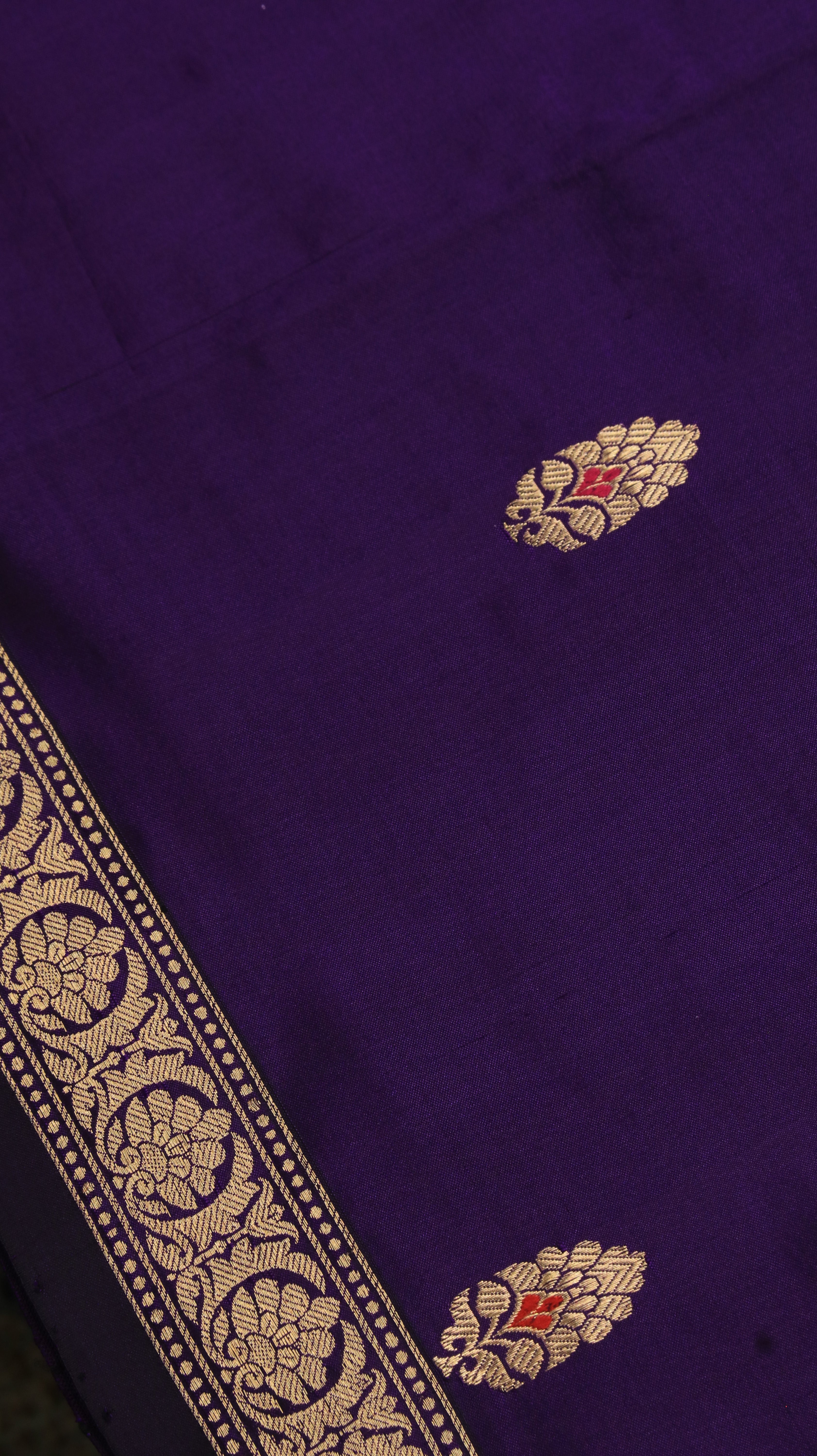 Violet Sovereign | Banarasi