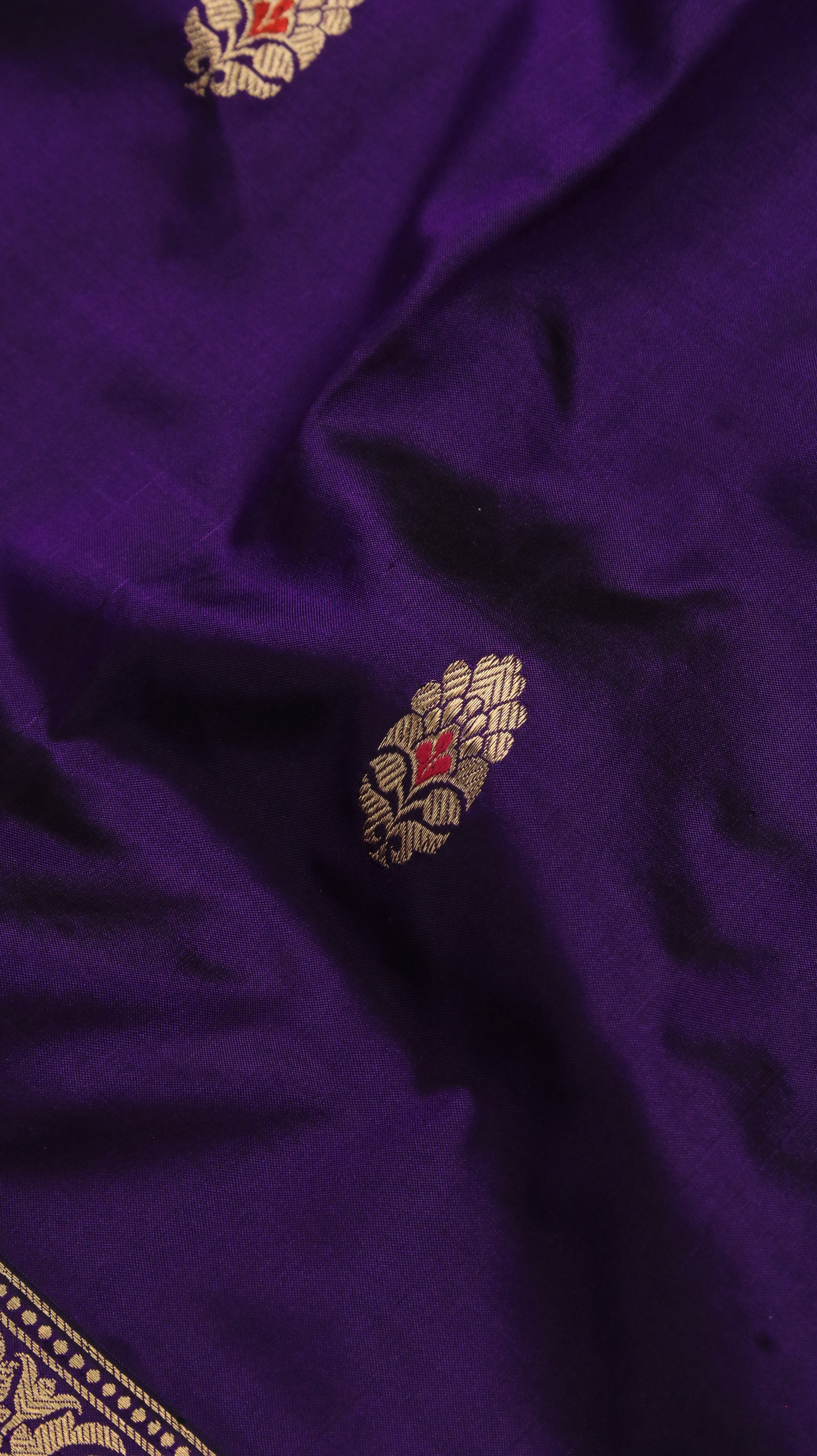 Violet Sovereign | Banarasi