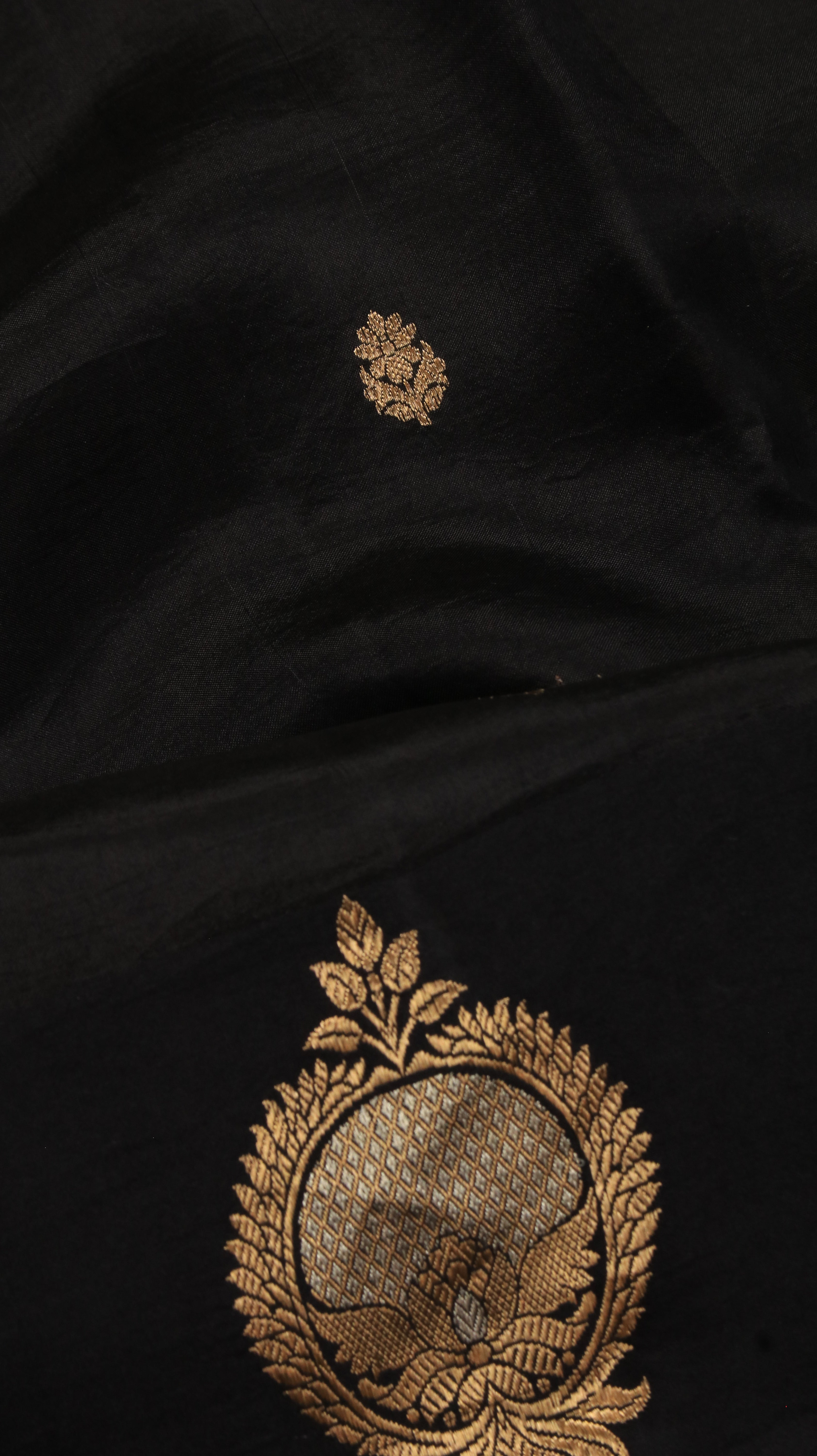 Obsidian Grace | Banarasi