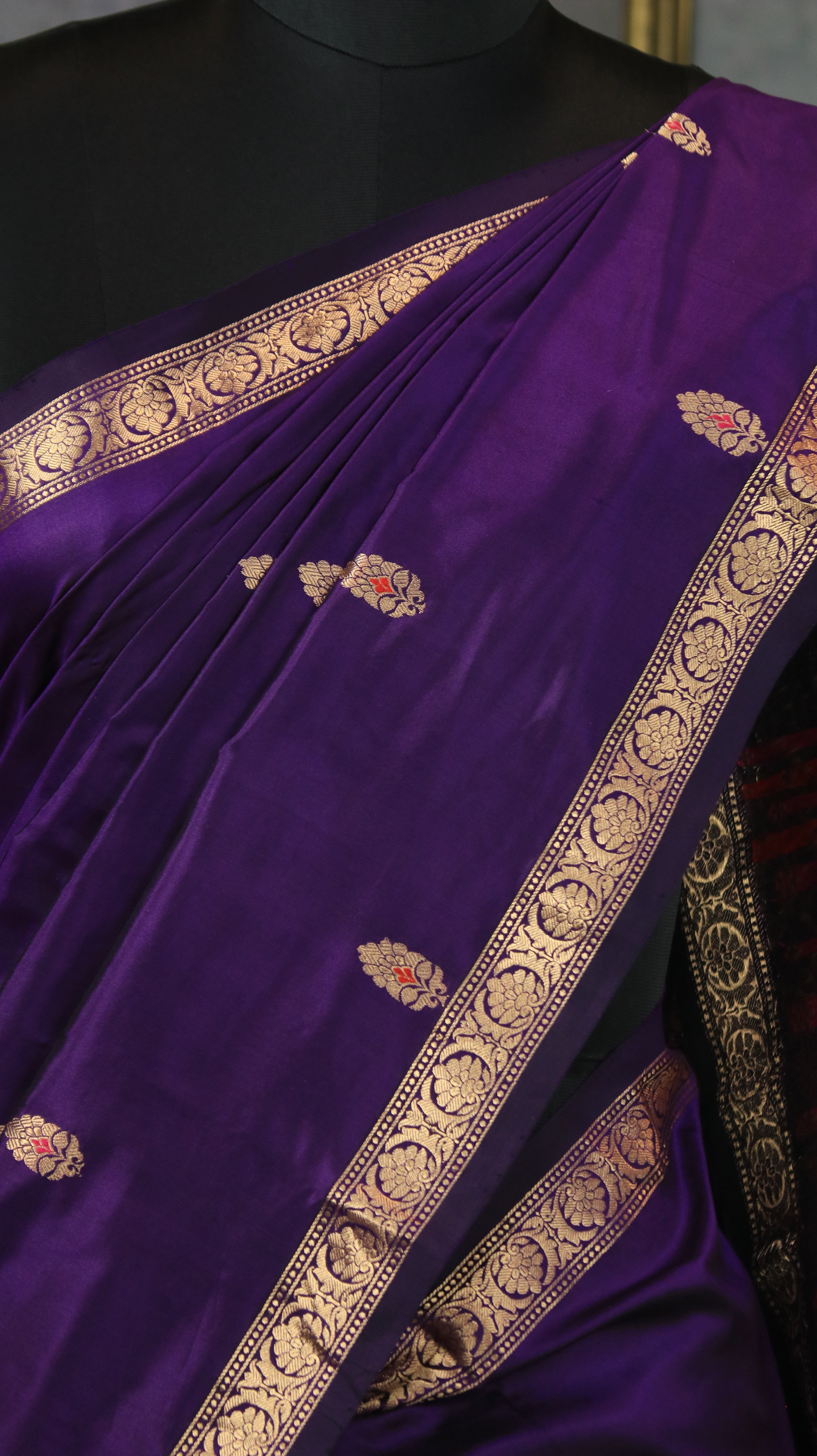 Violet Sovereign | Banarasi