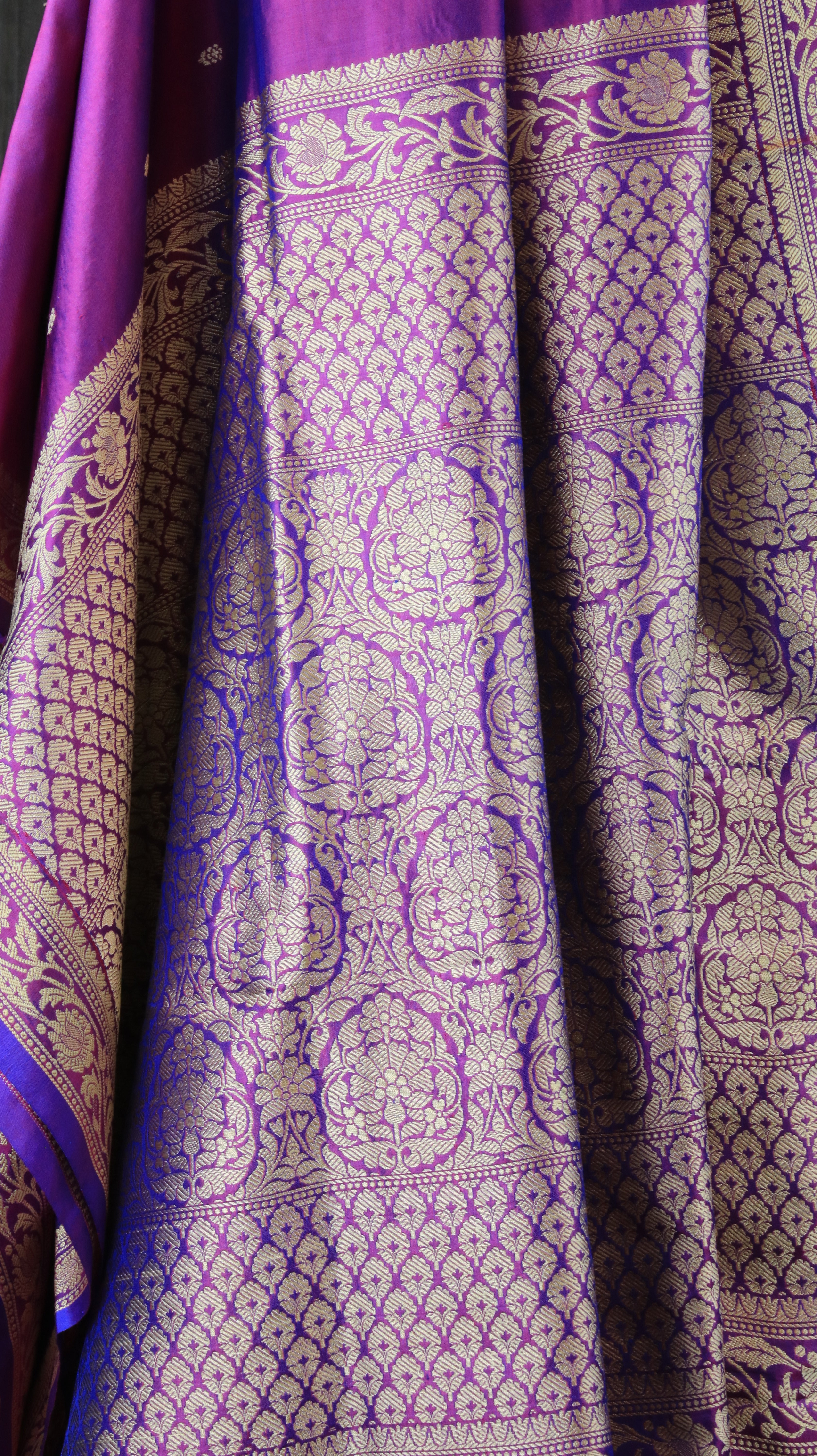 Regal Iris | Banarasi