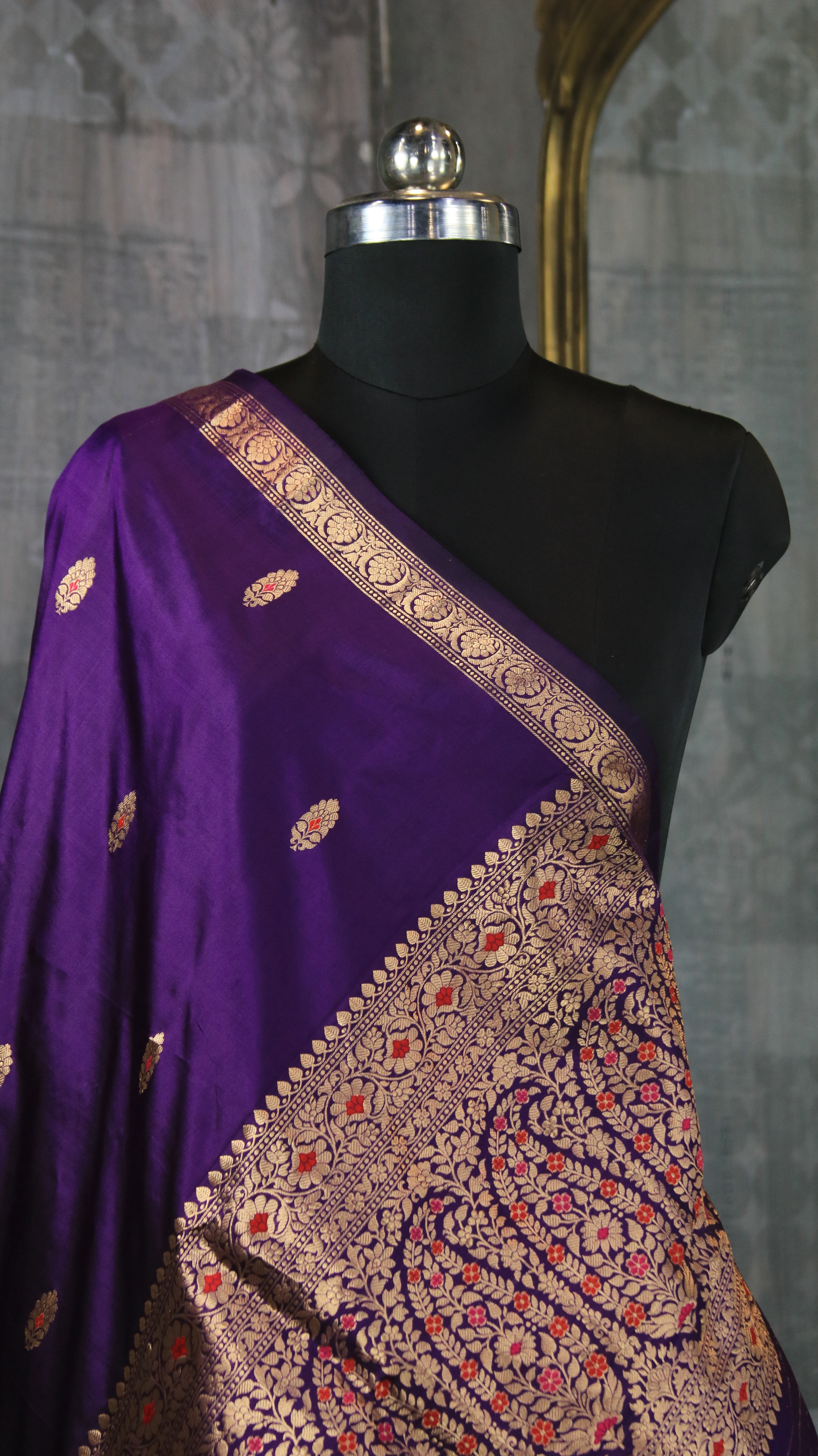 Violet Sovereign | Banarasi