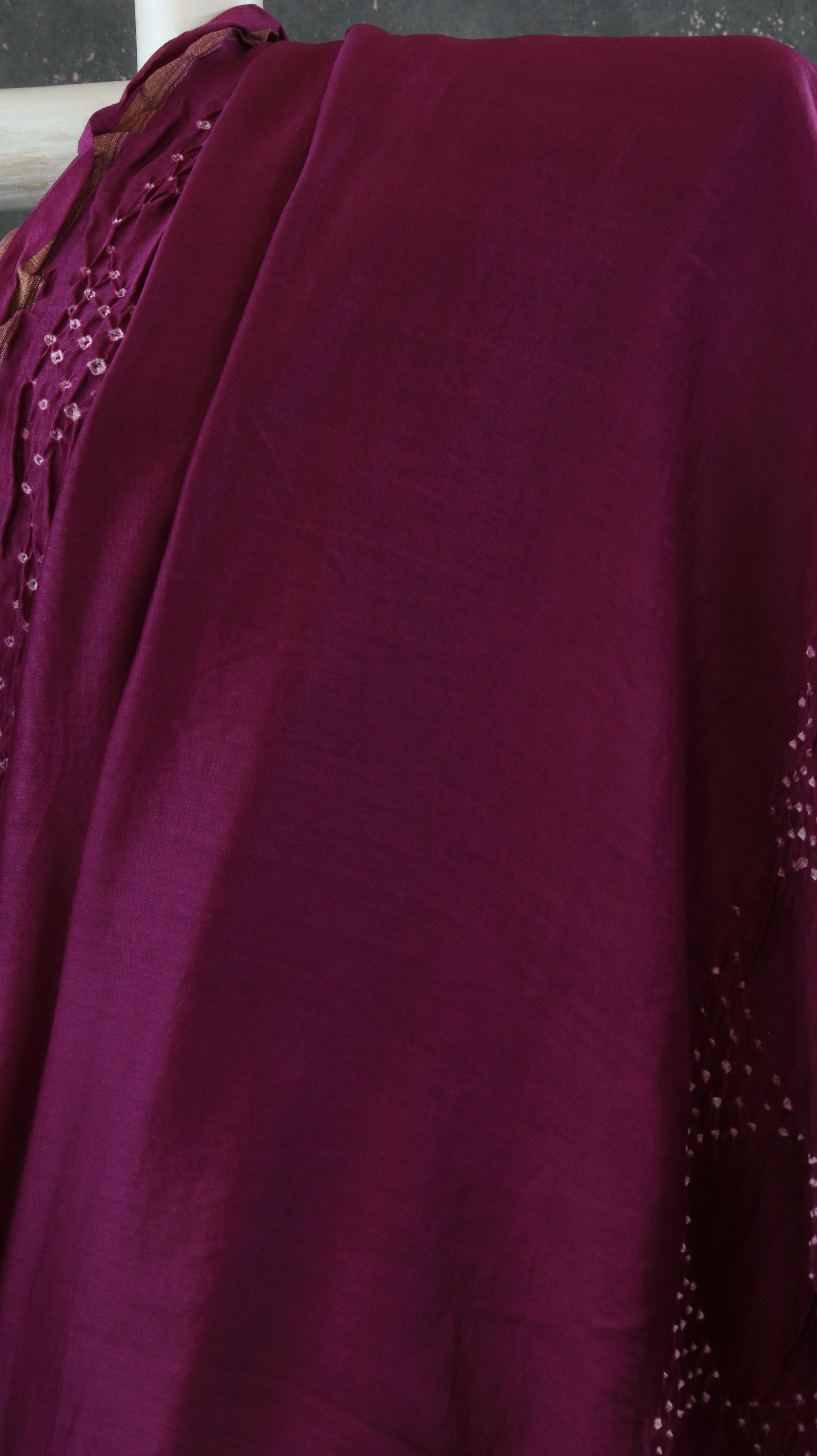 Plum Petals | Bandhani