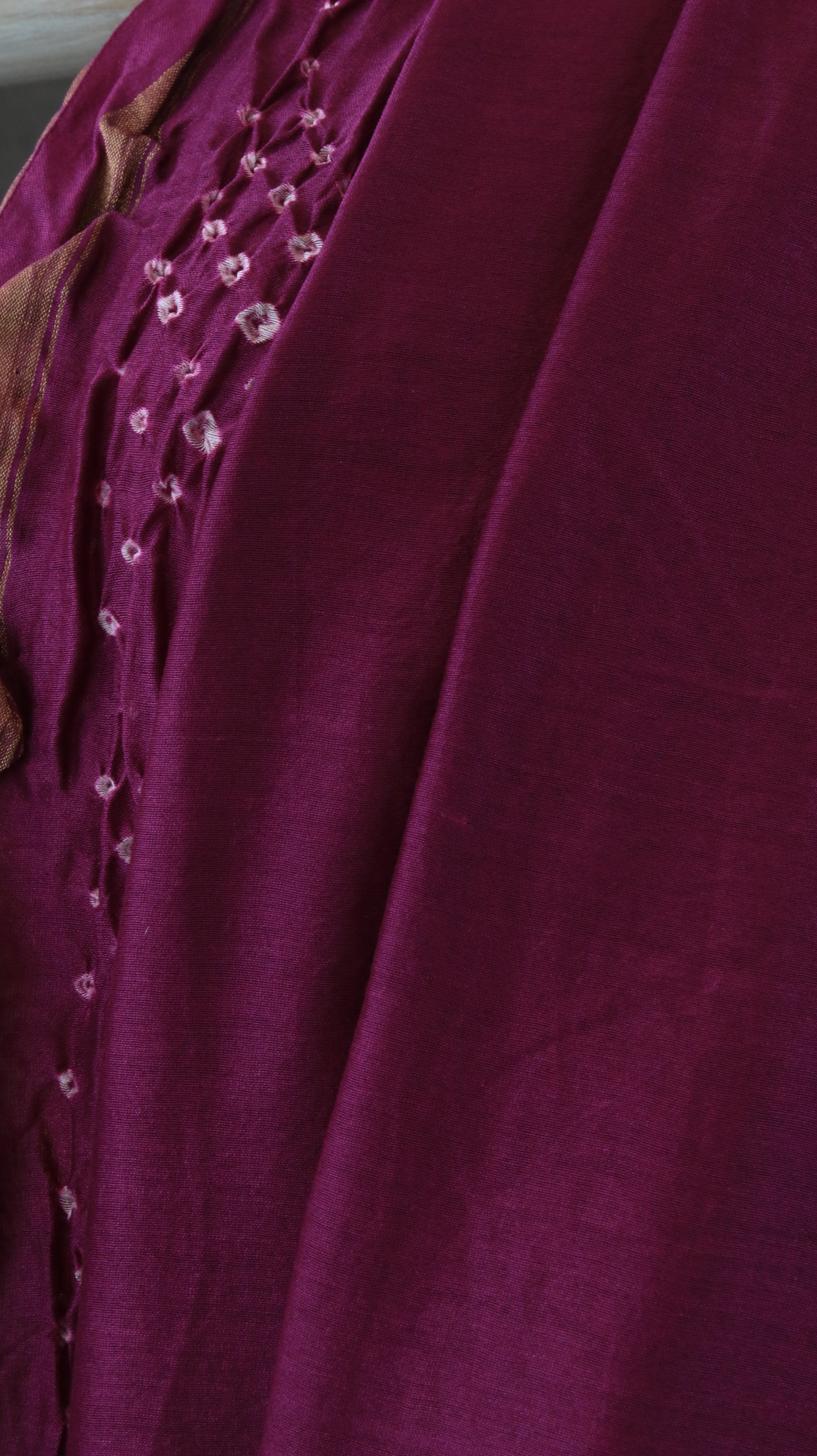 Plum Petals | Bandhani