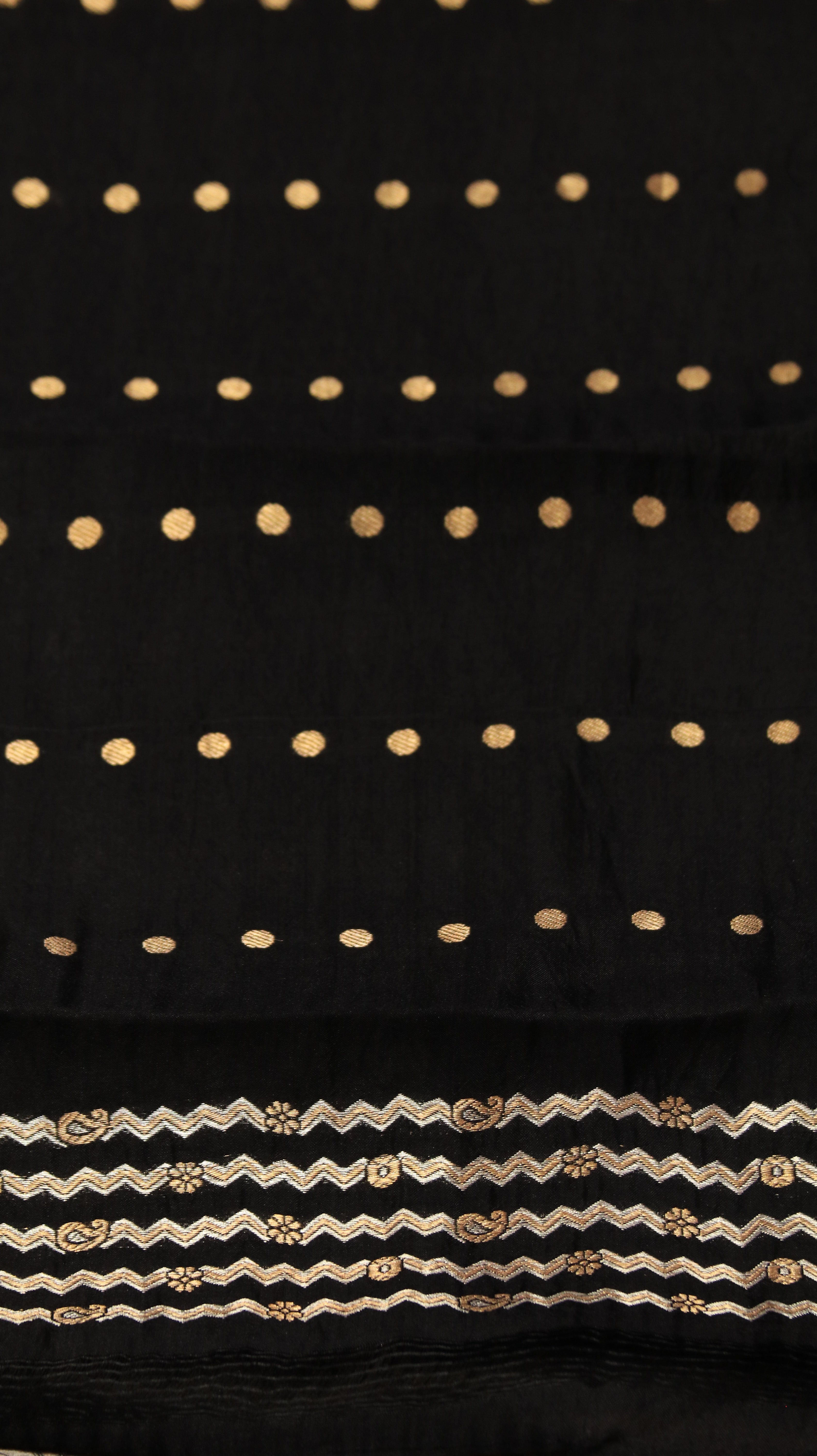 Obsidian Grace | Banarasi