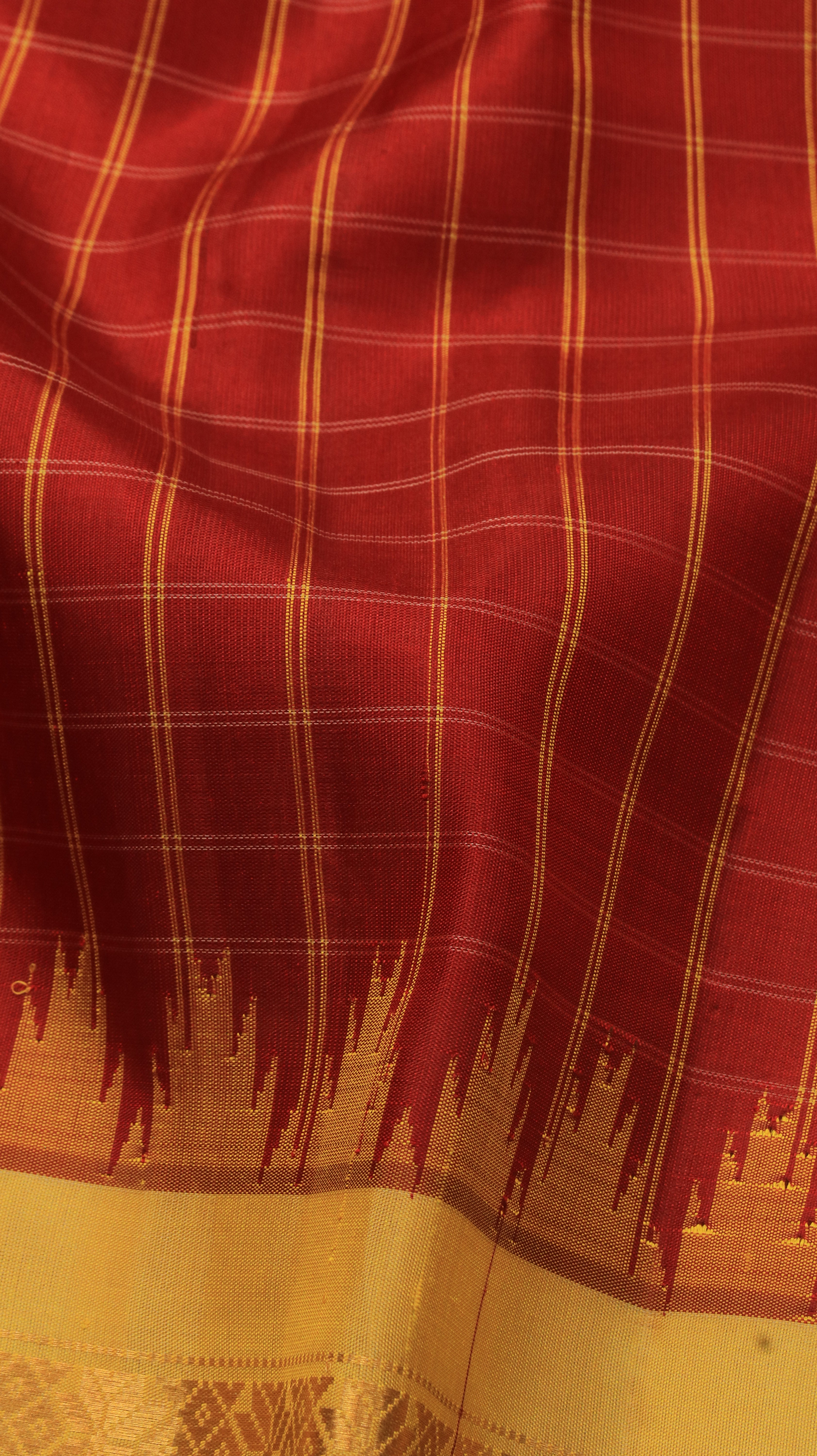 Vermilion Grace | Gadwal