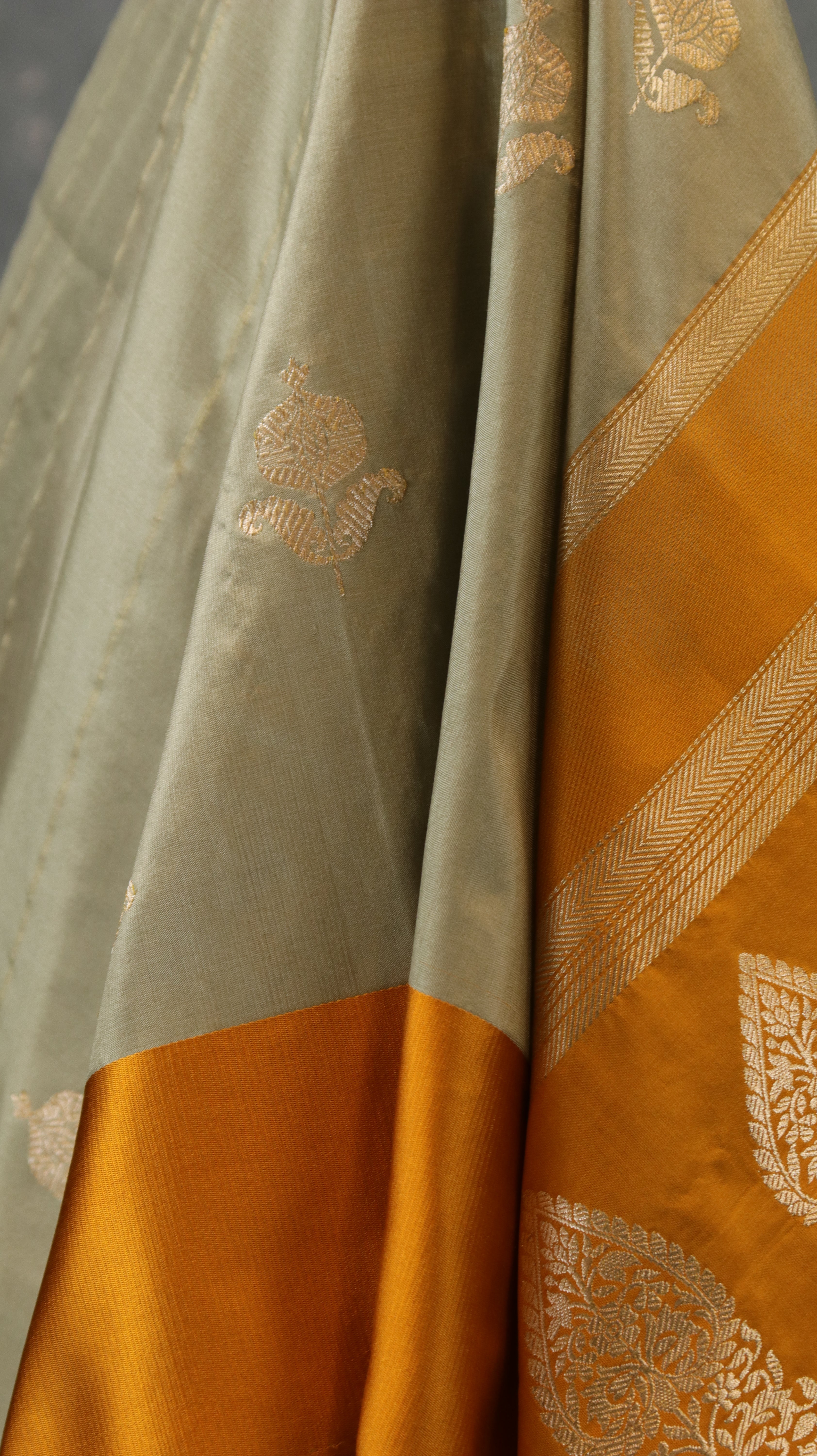 Aarunya | Banarasi
