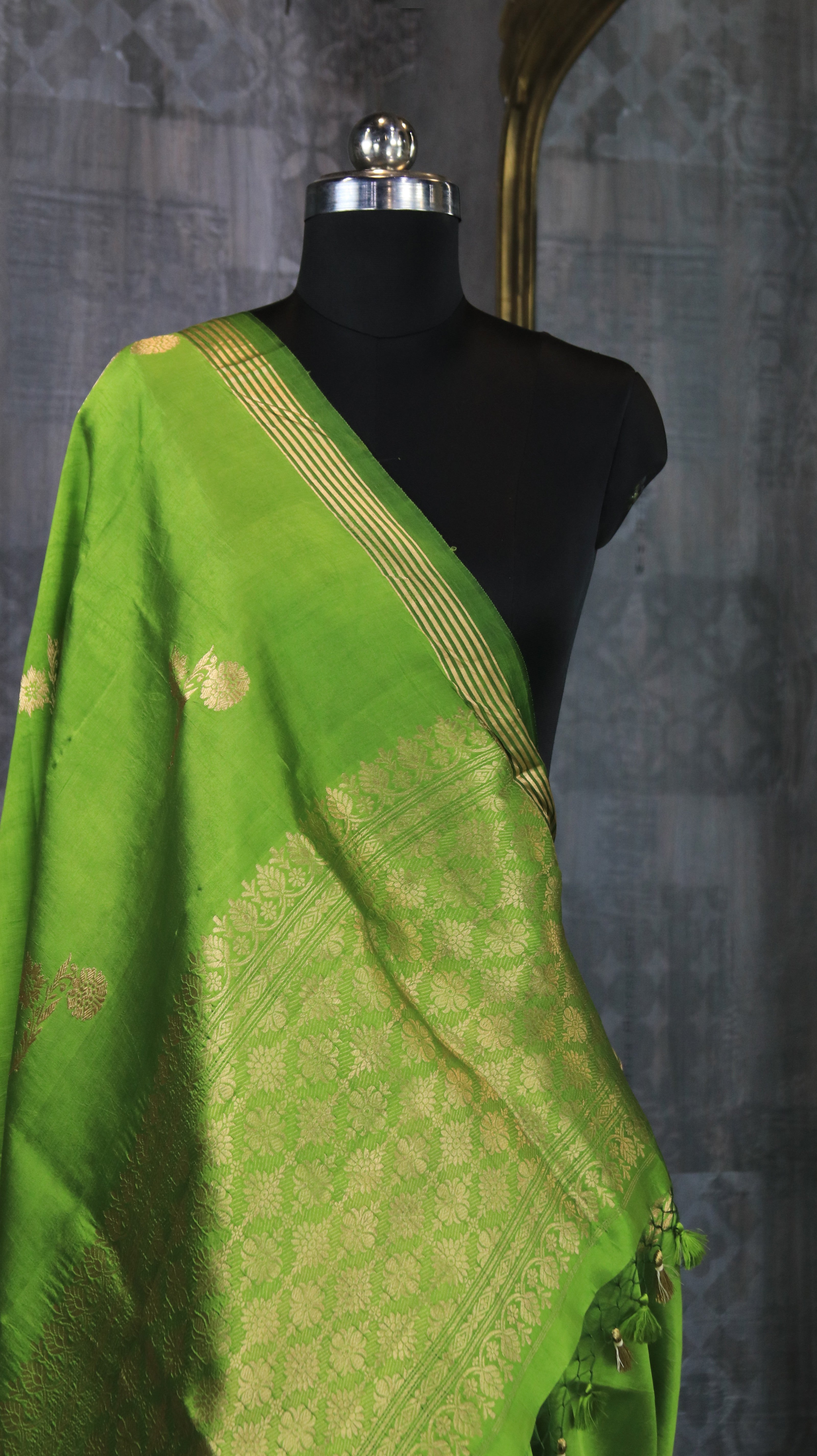 Zariya Leaf | Banarasi