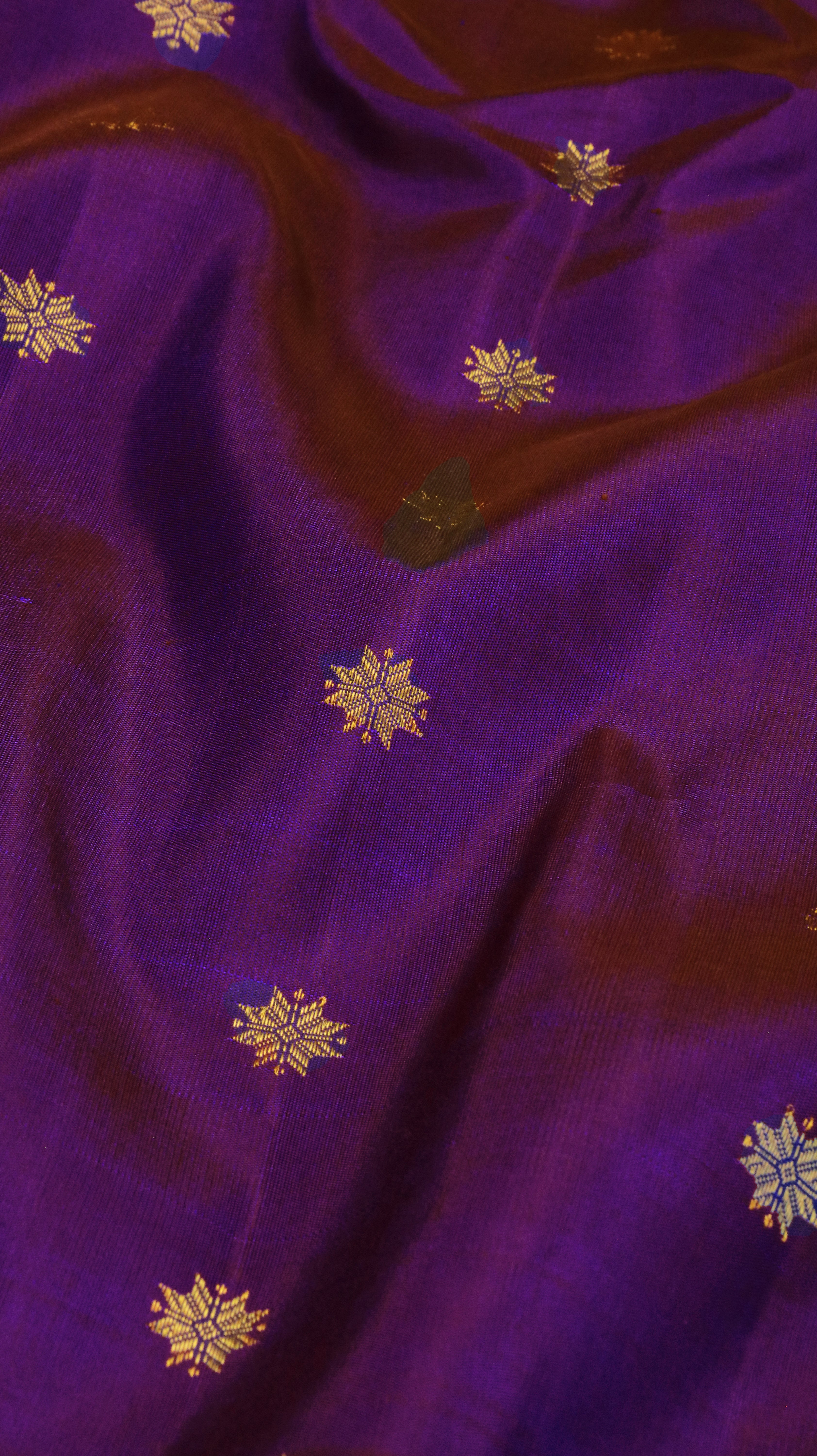 Crimson Royalty | Gadwal